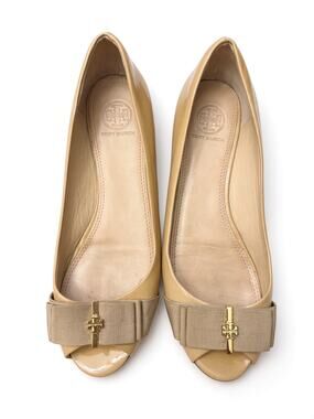 Tory Burch Trudy Nude Patent Peep Toe Bow Wedge Flats 7M